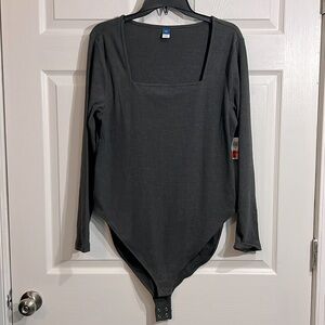NWT - Old Navy Women’s Gray Long Sleeved Square Neck Bodysuit Size XXL
